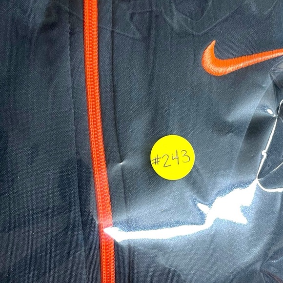 ✨BOYS NIKE ZIP UP SWEATSHIRT✨ - Picture 6 of 6
